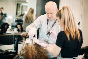 Read more about the article Keep on trend with a Mode hairdressing apprenticeship